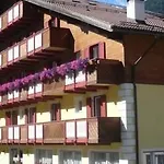 Otel Fedaia Joy Canazei