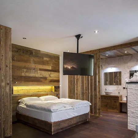 Hotel Fedaia Joy