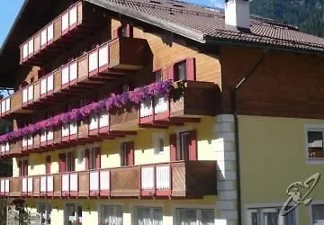 Hotell Fedaia Joy Canazei